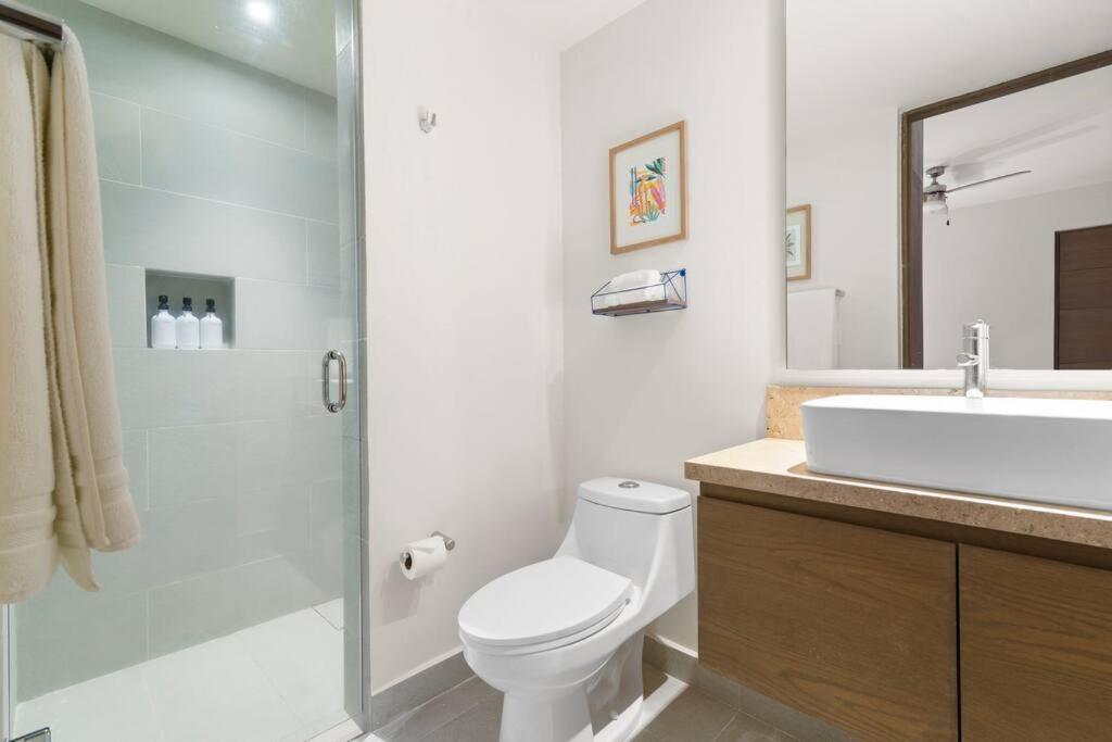 3 Bedroom Luxury Condo Next To Beach & Pools, Ac And Internet Акумаль Экстерьер фото
